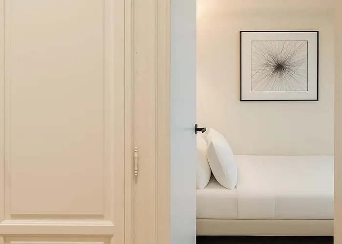 - Family For 4 Paryż